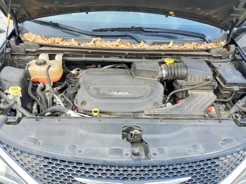 2017 CHRYSLER PACIFICA LIMITED  