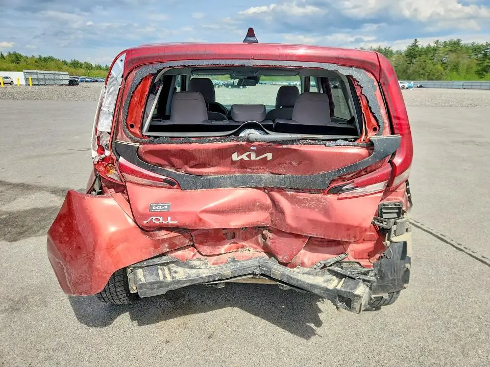2022 KIA SOUL LX  