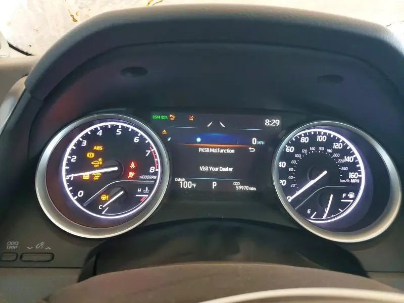 2021 TOYOTA CAMRY XLE  