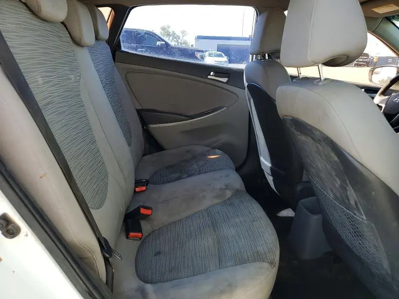 2015 HYUNDAI ACCENT GS  