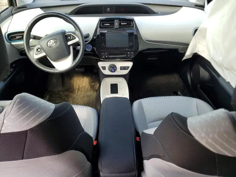 2016 TOYOTA PRIUS THREE  