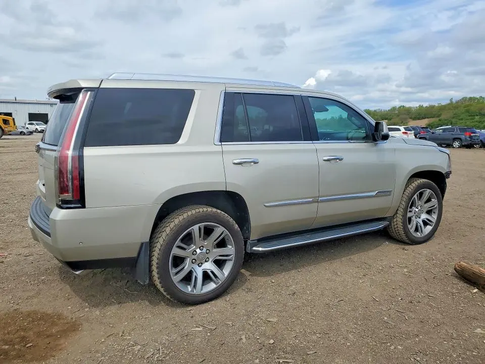 2017 CADILLAC ESCALADE LUXURY  