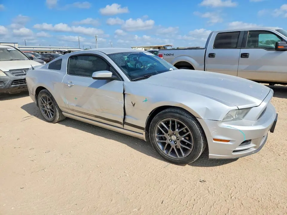 2013 FORD MUSTANG   