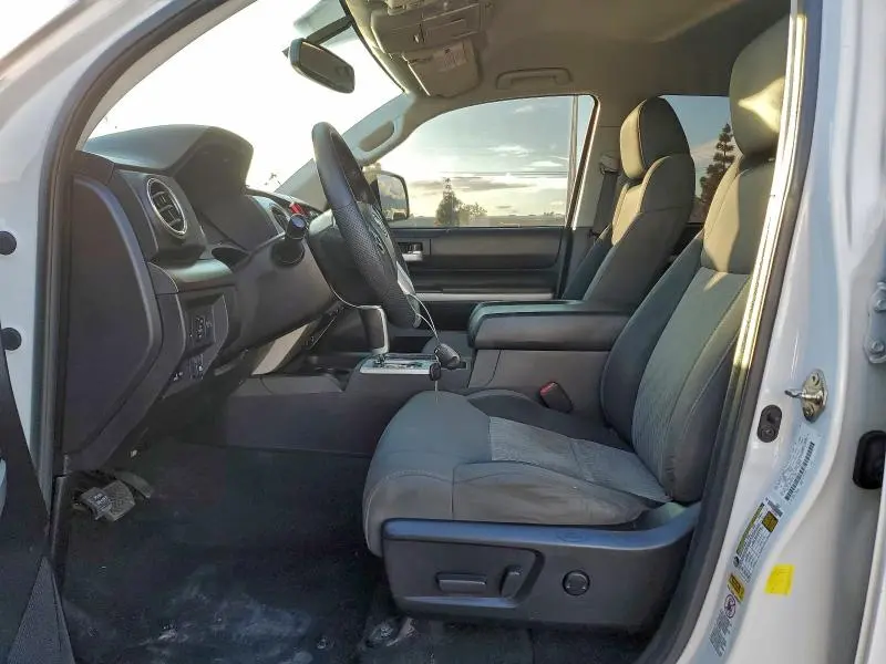 2014 TOYOTA TUNDRA CREWMAX SR5  