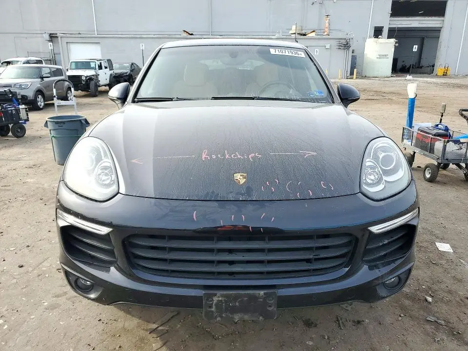 2016 PORSCHE CAYENNE   