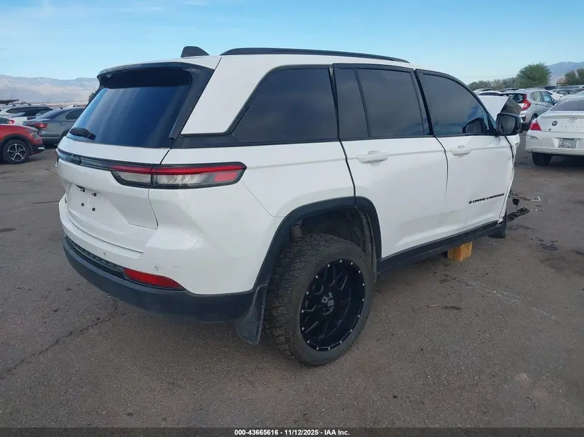 2023 JEEP GRAND CHEROKEE ALTITUDE 4X4