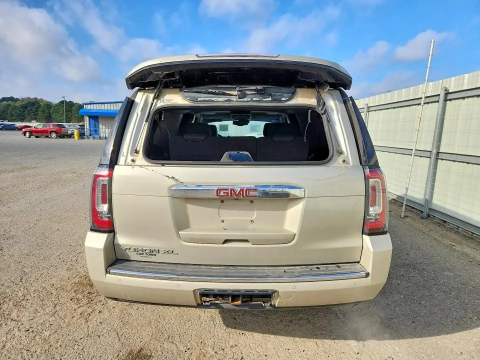 2016 GMC YUKON XL DENALI  