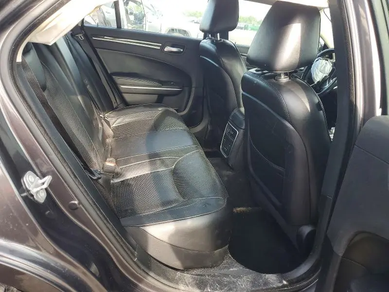 2019 CHRYSLER 300 LIMITED  