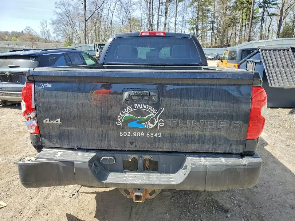 2019 TOYOTA TUNDRA SR  