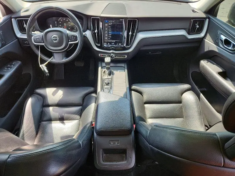 2019 VOLVO XC60 T5  