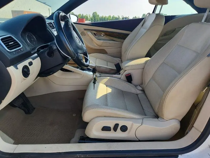 2011 VOLKSWAGEN EOS KOMFORT  