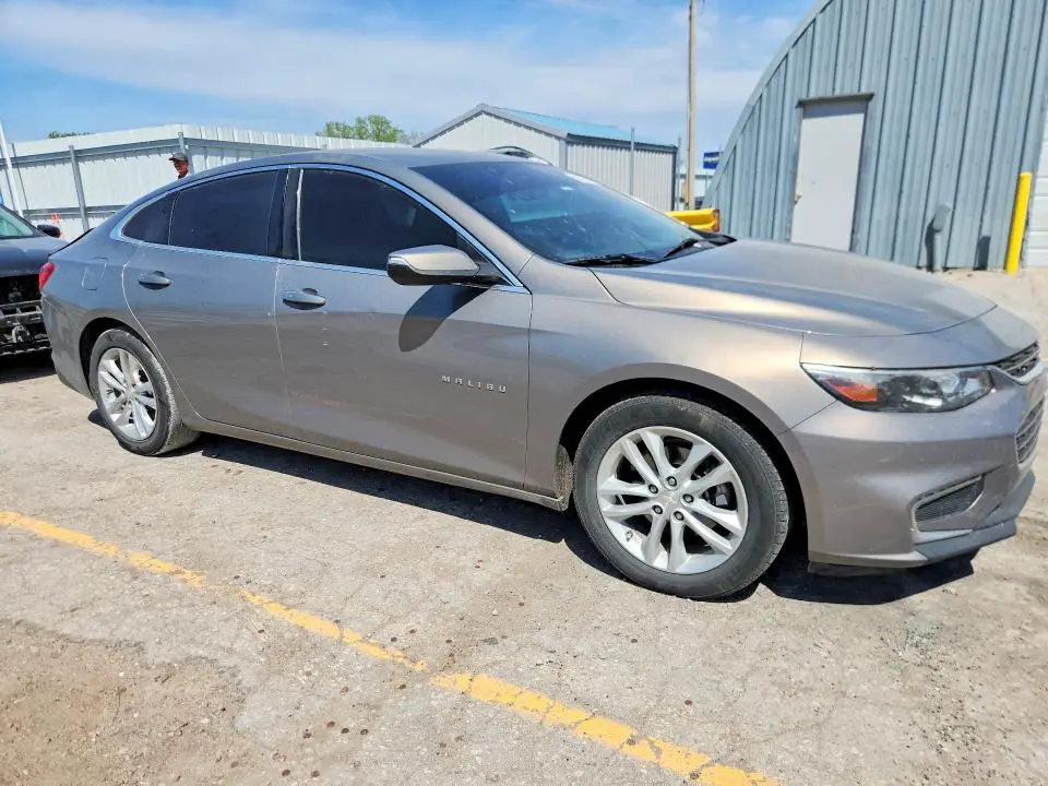 2017 CHEVROLET MALIBU LT  