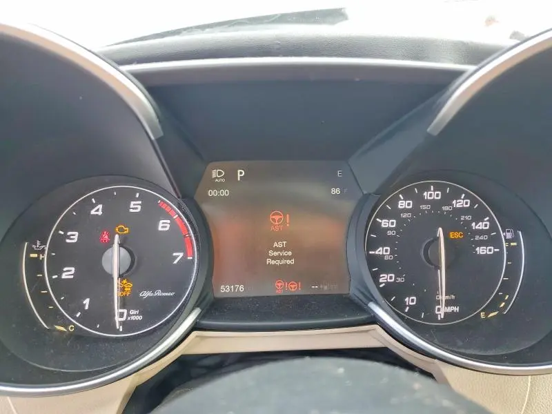 2017 ALFA ROMEO GIULIA TI  