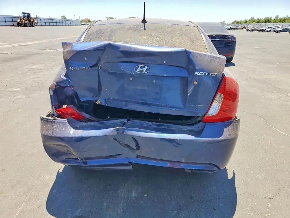2011 HYUNDAI ACCENT GLS  