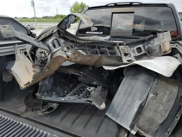 2019 NISSAN TITAN SV