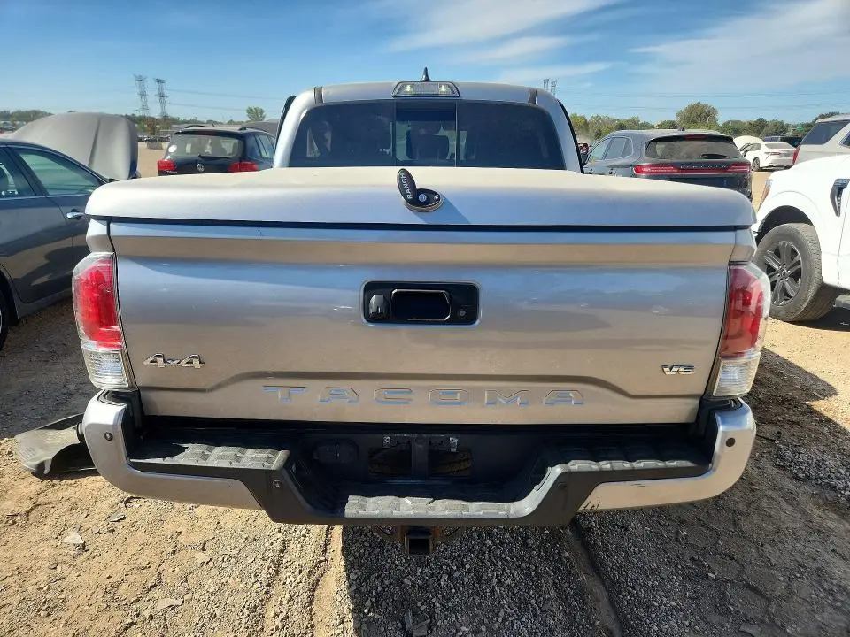 2018 TOYOTA TACOMA LIMITED  