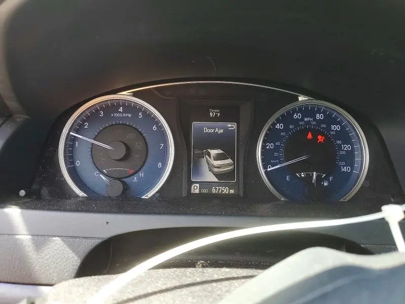 2015 TOYOTA CAMRY LE  