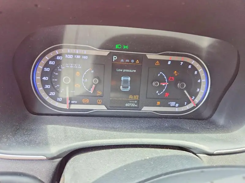 2022 HYUNDAI TUCSON SE  