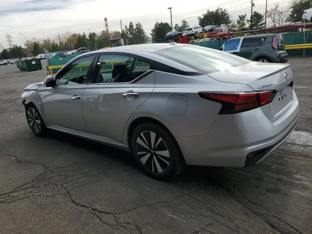 2022 NISSAN ALTIMA SV  