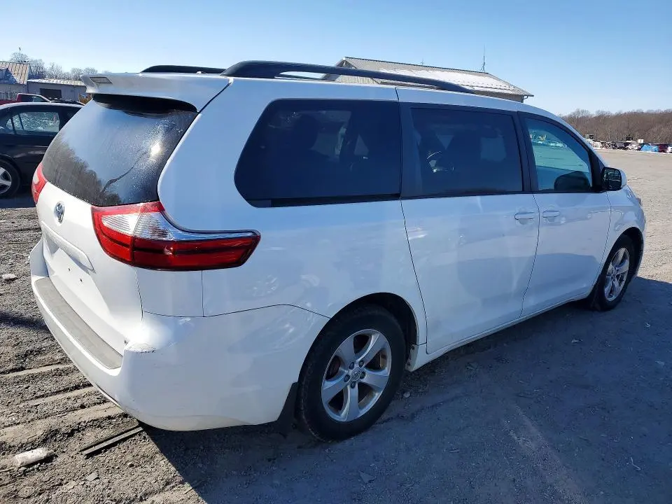 2017 TOYOTA SIENNA LE 8 PASSENGER  