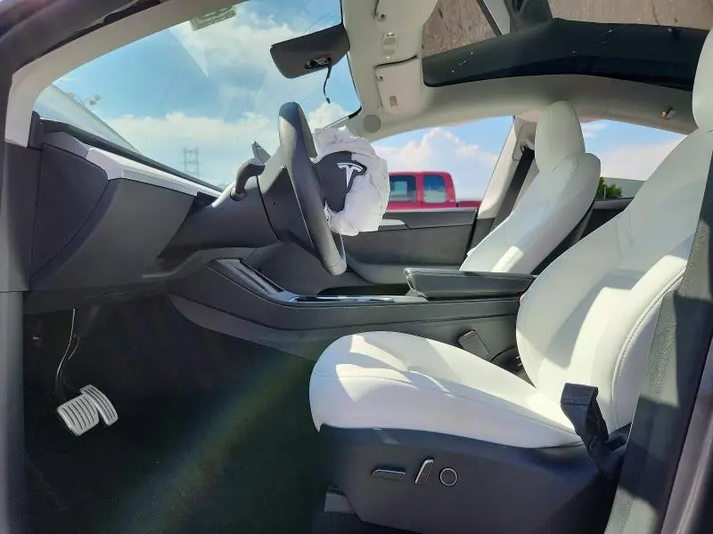 2024 TESLA MODEL Y   