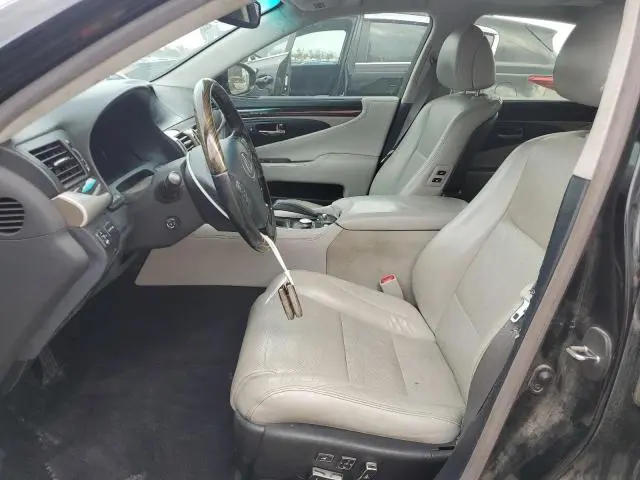 2013 LEXUS LS 460  