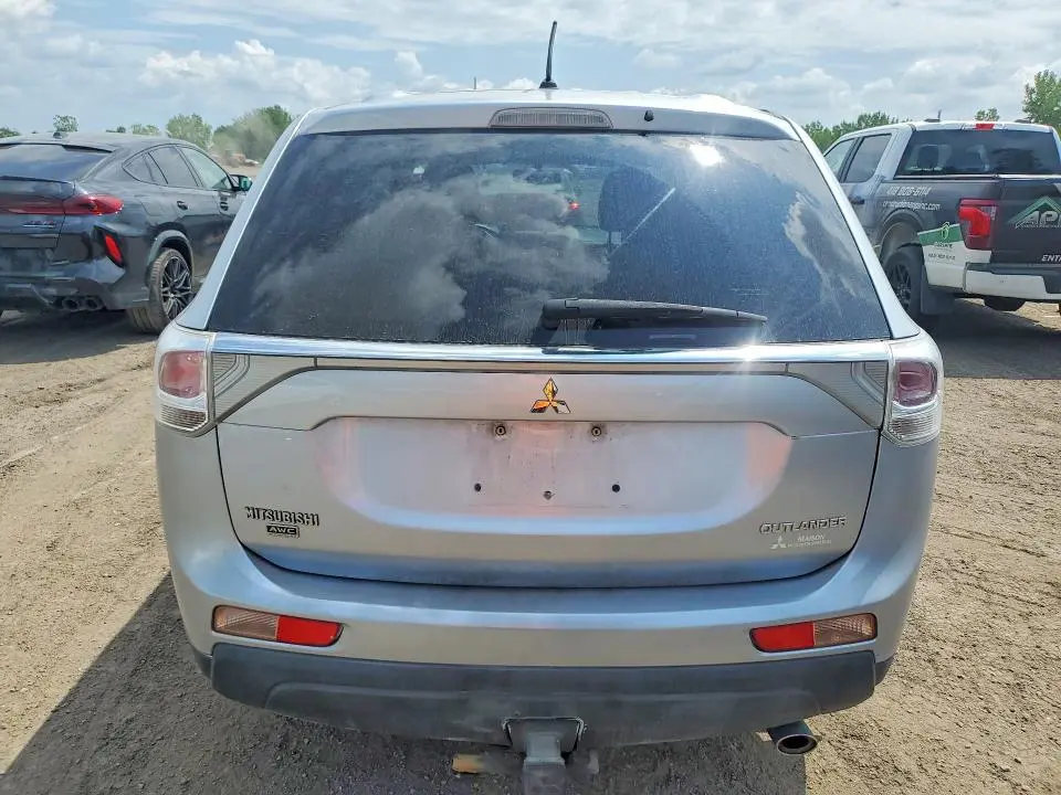 2014 MITSUBISHI OUTLANDER ES  