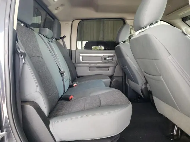2017 RAM 1500 SLT  