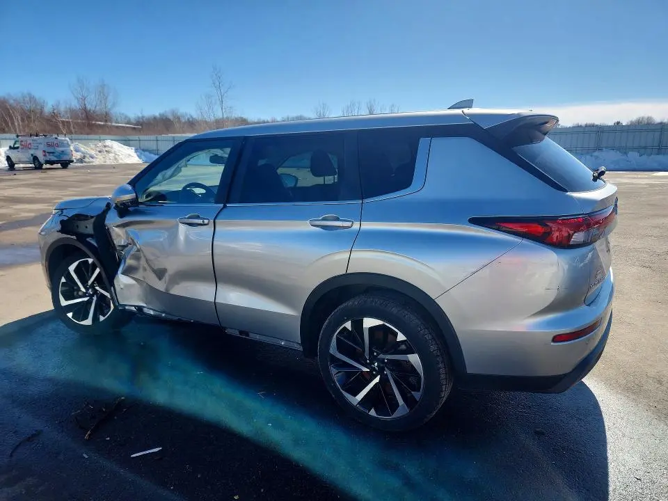 2022 MITSUBISHI OUTLANDER ES  