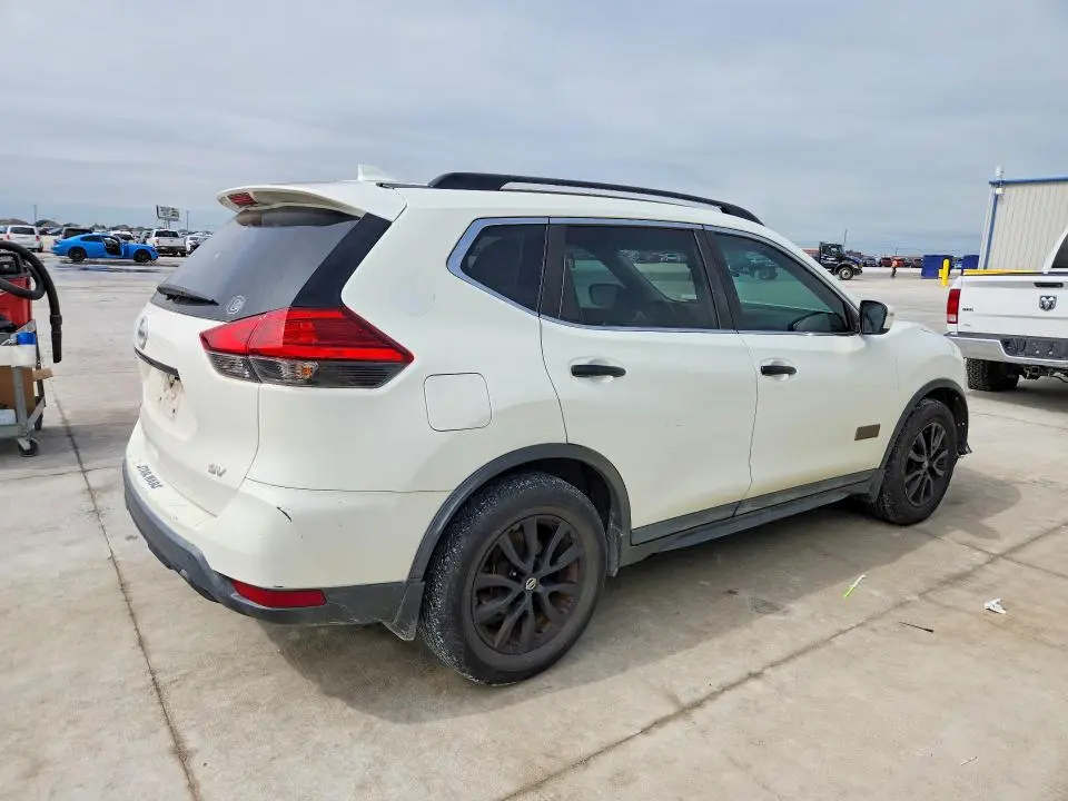 2017 NISSAN ROGUE SV  