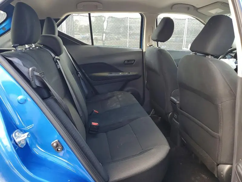 2024 NISSAN KICKS S  