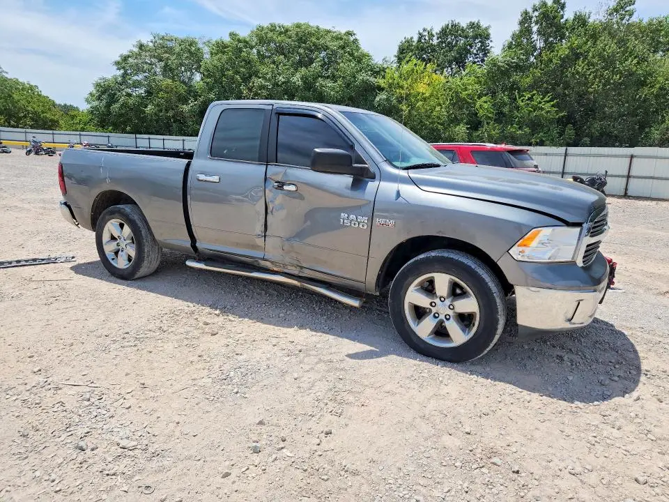 2013 RAM 1500 SLT  