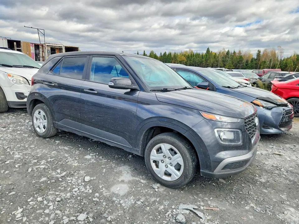 2022 HYUNDAI VENUE SE  