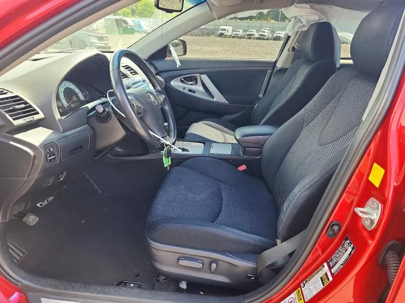 2011 TOYOTA CAMRY SE V6  