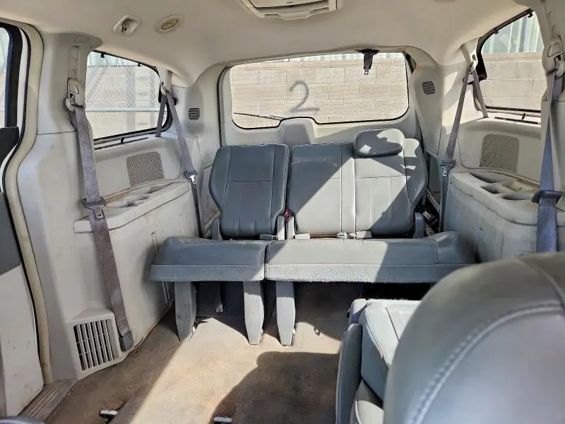 2010 CHRYSLER TOWN & CNT   