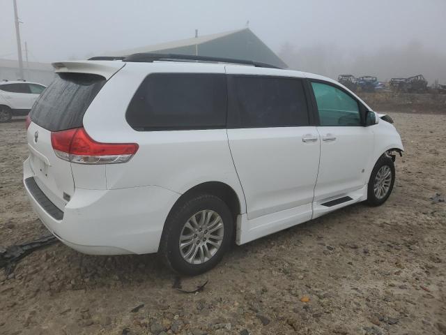 2012 TOYOTA SIENNA XLE