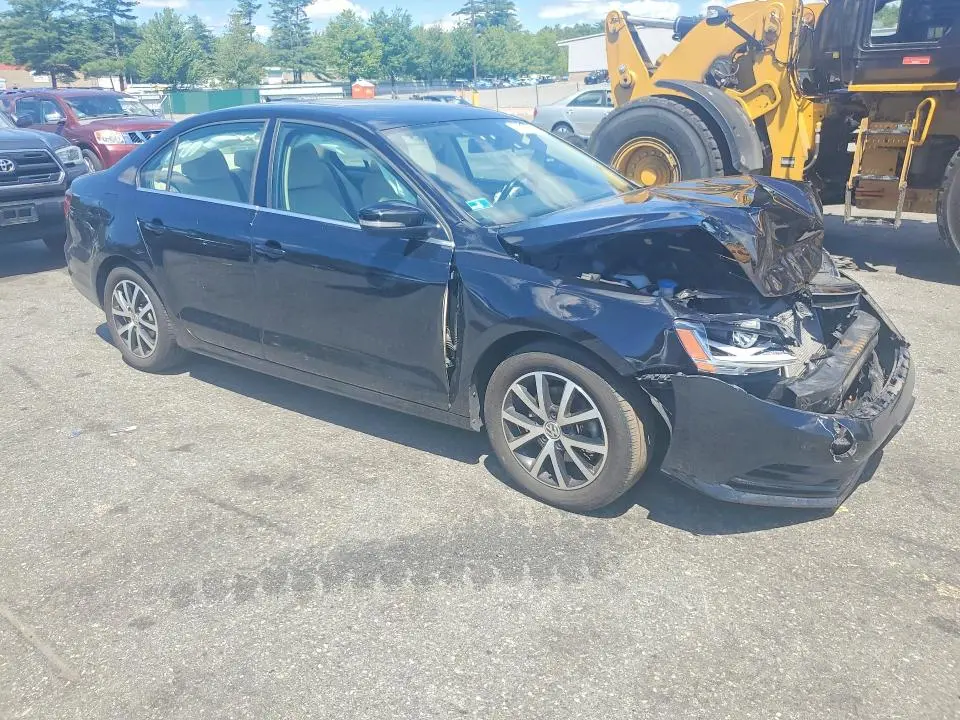 2017 VOLKSWAGEN JETTA SE  