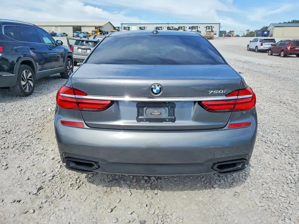 2018 BMW 750 I  