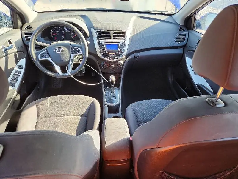 2012 HYUNDAI ACCENT SE  