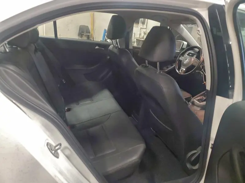 2012 VOLKSWAGEN JETTA SE  