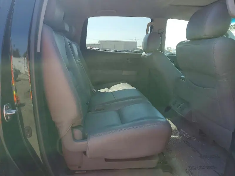 2011 TOYOTA TUNDRA CREWMAX SR5  