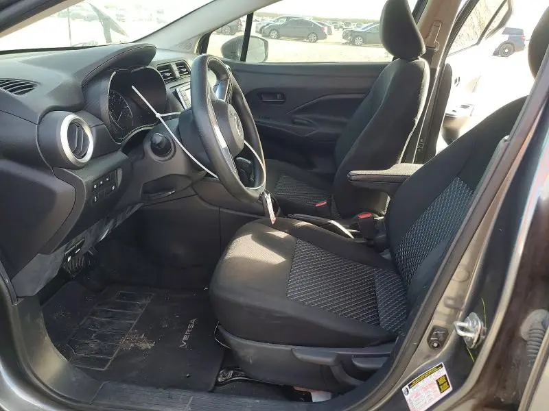2021 NISSAN VERSA S  