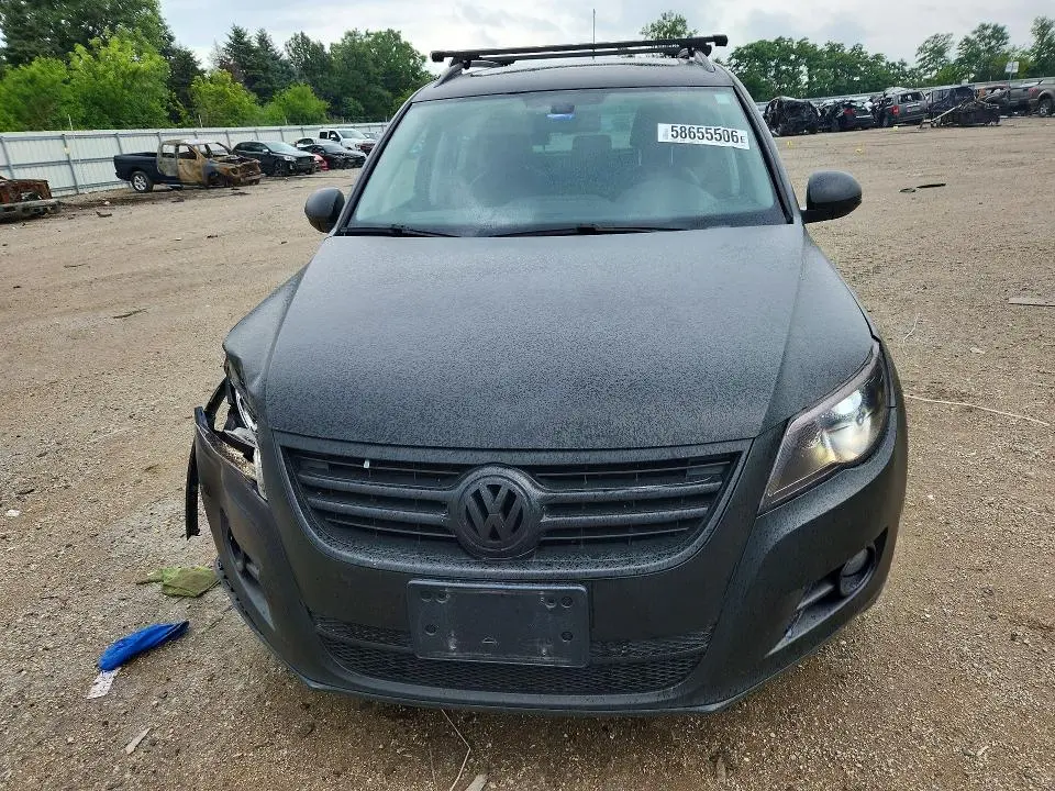 2011 VOLKSWAGEN TIGUAN S  