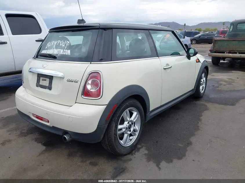 2013 MINI HARDTOP COOPER