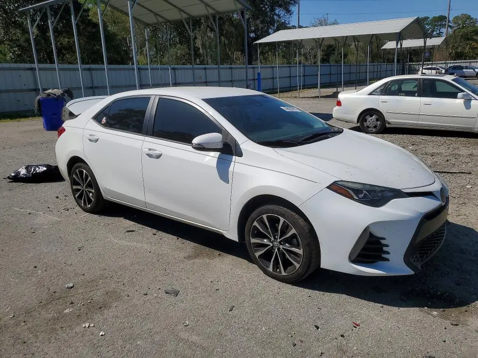 2019 TOYOTA COROLLA SE  