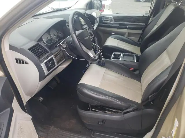 2010 CHRYSLER TOWN & COUNTRY TOURING  