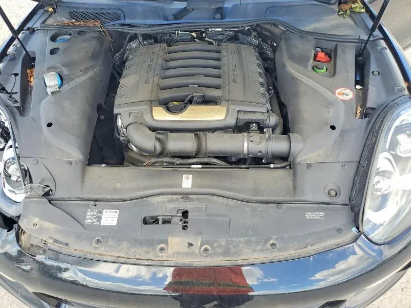 2016 PORSCHE CAYENNE   