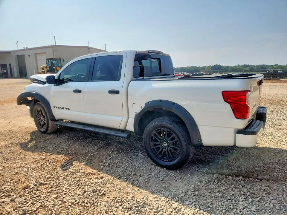 2018 NISSAN TITAN SL  