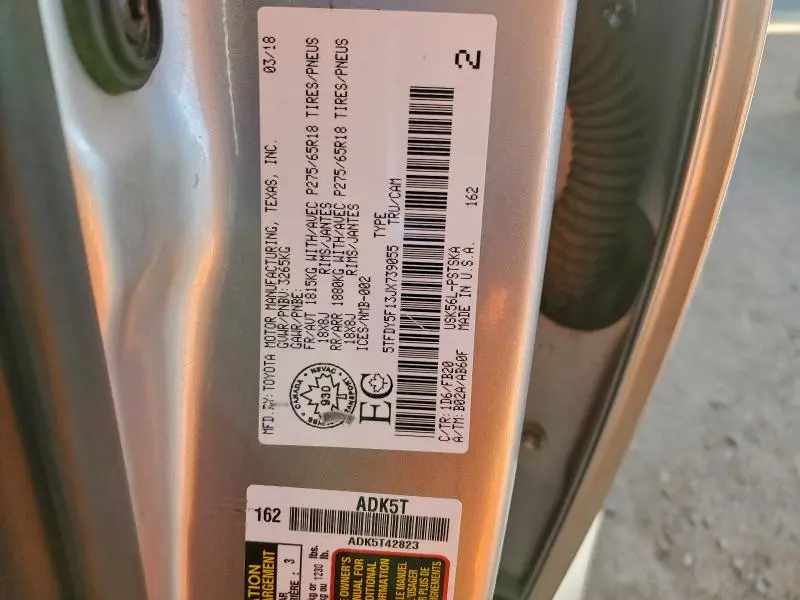 2018 TOYOTA TUNDRA CREWMAX SR5  