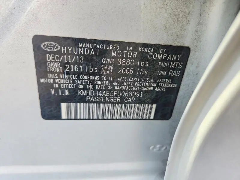 2014 HYUNDAI ELANTRA SE  